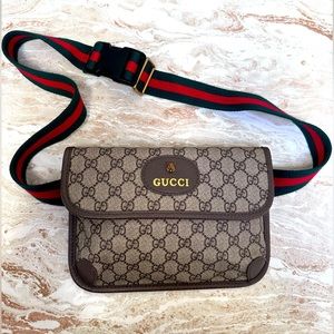 GG crossbody / Fanny pack with green & red adjustable strap!